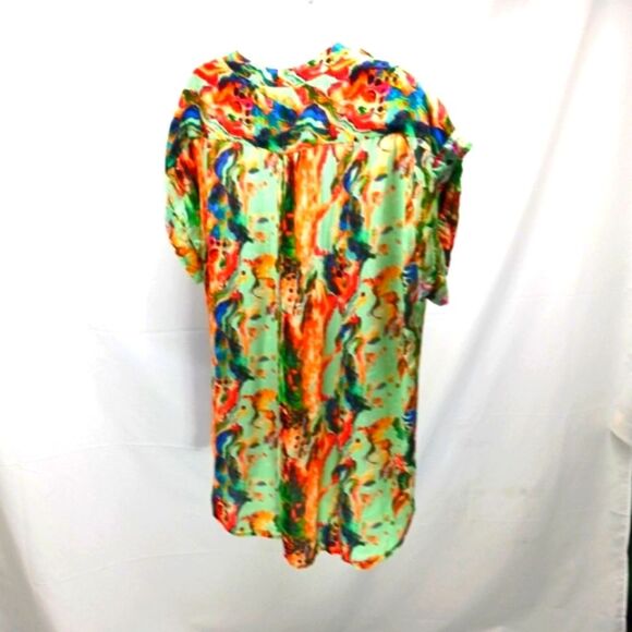Soft Surroundings Blouse Vibrant Multicolored Abstract Pattern V-neckline Large. - Picture 10 of 11